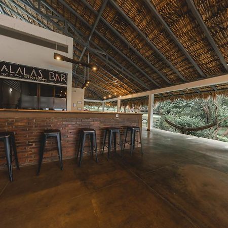 Calalas Lodge Nindiri Luaran gambar