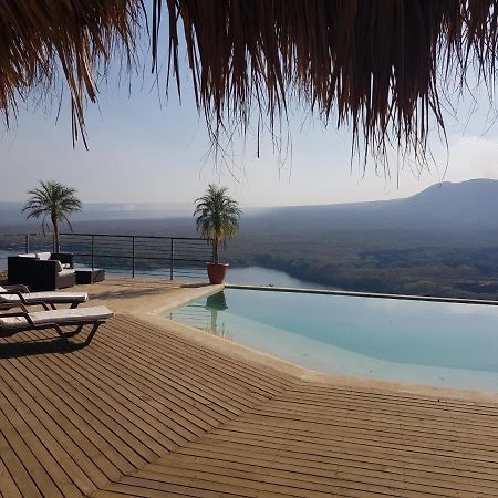 Calalas Lodge Nindiri Luaran gambar
