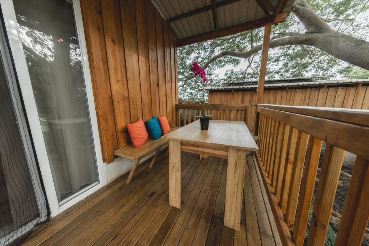 Calalas Lodge Nindiri Luaran gambar
