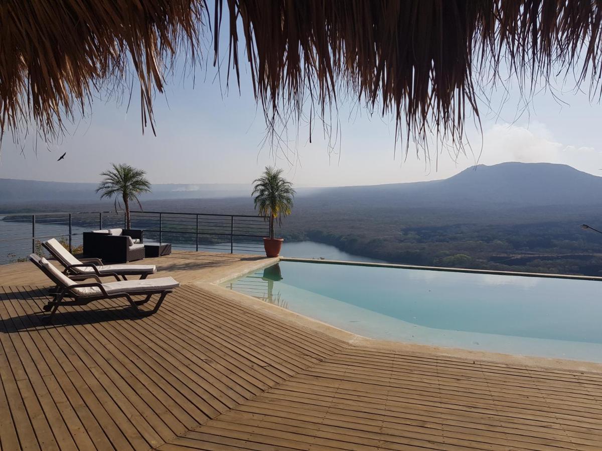 Calalas Lodge Nindiri Luaran gambar